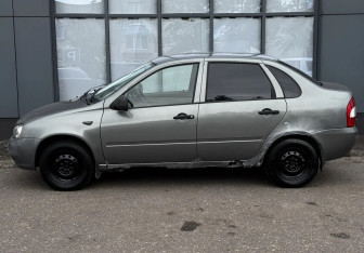 Подержанный автомобиль LADA (ВАЗ) Kalina Sedan 2010 года (7 фото)