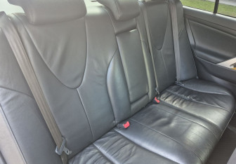 Подержанный автомобиль Toyota Camry Sedan 2006 года (11 фото)