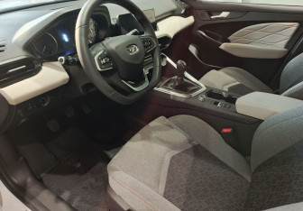 Подержанный автомобиль Kaiyi E5 2024 года (12 фото)