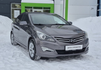 Подержанный автомобиль Hyundai Solaris Sedan 2014 года (3 фото)