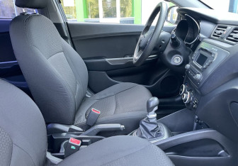 Подержанный автомобиль Kia Rio Sedan 2013 года (10 фото)