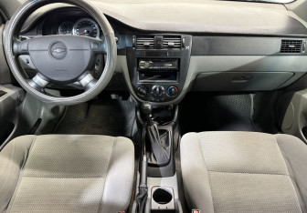 Подержанный автомобиль Chevrolet Lacetti Sedan 2008 года (9 фото)
