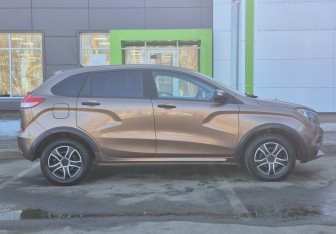 Подержанный автомобиль LADA (ВАЗ) XRAY 2019 года (4 фото)