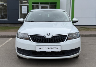 Подержанный автомобиль Skoda Rapid Liftback 2019 года (2 фото)
