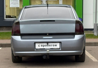 Подержанный автомобиль Opel Vectra Sedan 2008 года (6 фото)