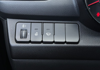 Подержанный автомобиль Kia Rio Sedan 2015 года (14 фото)