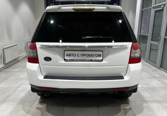 Подержанный автомобиль Land Rover Freelander 2012 года (7 фото)