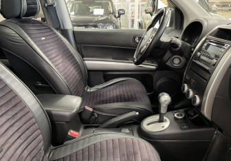 Подержанный автомобиль Nissan X-Trail 2012 года (10 фото)