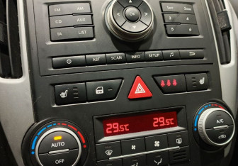 Подержанный автомобиль Kia Ceed Hatchback 2011 года (15 фото)