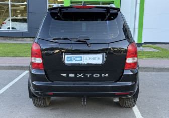 Подержанный автомобиль SsangYong Rexton 2011 года (6 фото)