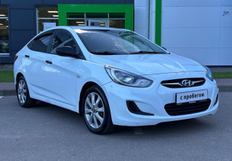 Подержанный автомобиль Hyundai Solaris Sedan 2014 года (3 фото)