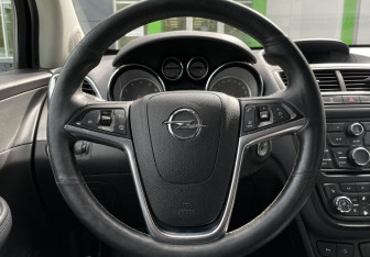 Подержанный автомобиль Opel Mokka 2013 года (16 фото)