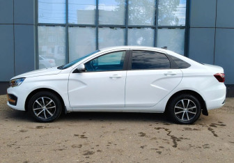 Подержанный автомобиль LADA (ВАЗ) Vesta Sedan 2023 года (5 фото)