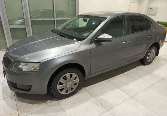 Подержанный автомобиль Skoda Octavia Liftback 2015 года (5 фото)