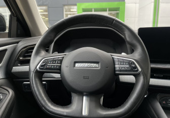 Подержанный автомобиль Haval F7x 2023 года (11 фото)