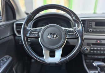 Подержанный автомобиль Kia Sportage 2018 года (12 фото)