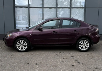 Подержанный автомобиль Mazda 3 Sedan 2007 года (7 фото)
