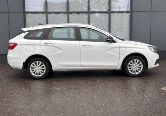 Подержанный автомобиль LADA (ВАЗ) Vesta Wagon 2020 года (4 фото)