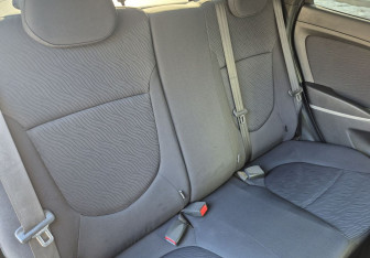 Подержанный автомобиль Hyundai Solaris Sedan 2011 года (11 фото)