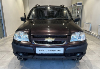 Подержанный автомобиль Chevrolet Niva 2014 года (2 фото)