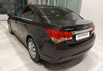 Подержанный автомобиль Chevrolet Cruze Sedan 2013 года (6 фото)