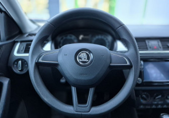 Подержанный автомобиль Skoda Rapid Liftback 2018 года (12 фото)