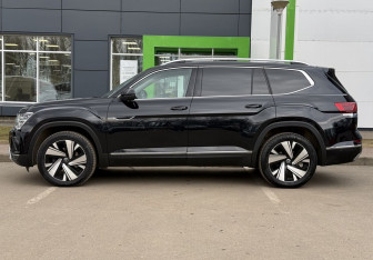 Подержанный автомобиль Volkswagen Teramont 2022 года (8 фото)