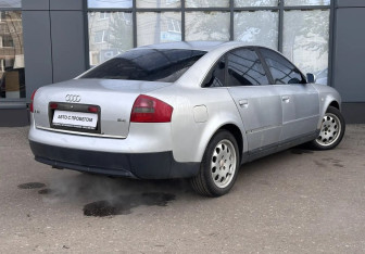 Подержанный автомобиль Audi A6 Sedan 2001 года (5 фото)