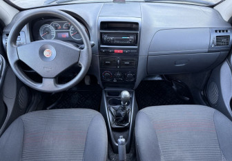 Подержанный автомобиль Fiat Albea 2010 года (11 фото)