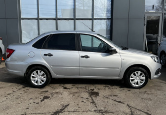 Подержанный автомобиль LADA (ВАЗ) Granta Sedan 2021 года (5 фото)