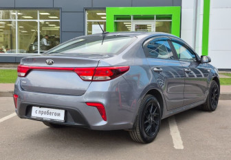 Подержанный автомобиль Kia Rio Sedan 2017 года (4 фото)