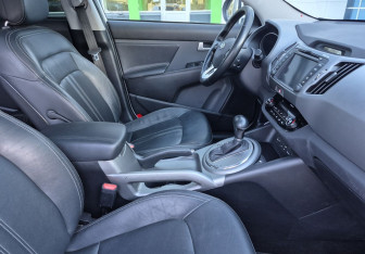 Подержанный автомобиль Kia Sportage 2015 года (9 фото)