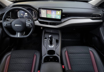 Подержанный автомобиль Haval F7 2022 года (11 фото)