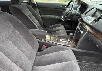 Подержанный автомобиль Nissan Teana 2012 года (9 фото)