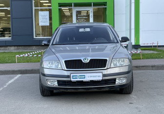 Подержанный автомобиль Skoda Octavia Liftback 2007 года (2 фото)