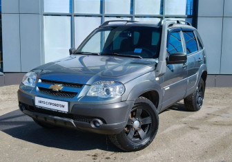 Подержанный автомобиль Chevrolet Niva 2013 года (3 фото)