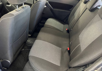 Подержанный автомобиль LADA (ВАЗ) Granta Liftback 2015 года (12 фото)