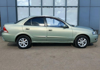 Подержанный автомобиль Nissan Almera Classic 2011 года (4 фото)