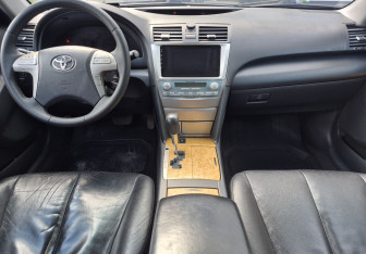 Подержанный автомобиль Toyota Camry Sedan 2006 года (9 фото)