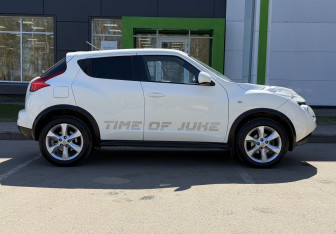 Подержанный автомобиль Nissan Juke 2012 года (4 фото)