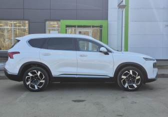 Подержанный автомобиль Hyundai Santa Fe 2020 года (5 фото)