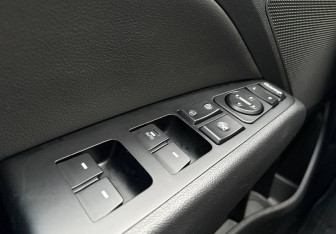 Подержанный автомобиль Hyundai Elantra Sedan 2016 года (18 фото)