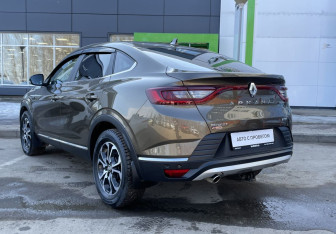 Подержанный автомобиль Renault Arkana 2019 года (7 фото)