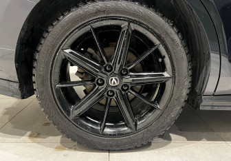 Подержанный автомобиль Changan UNI-V 2022 года (9 фото)