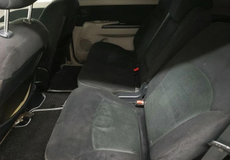 Подержанный автомобиль Mitsubishi Grandis 2007 года (10 фото)