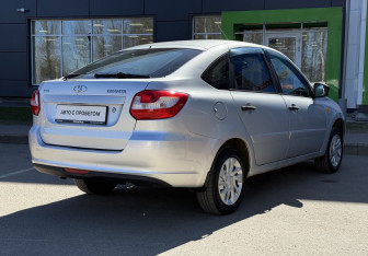 Подержанный автомобиль LADA (ВАЗ) Granta Liftback 2016 года (5 фото)