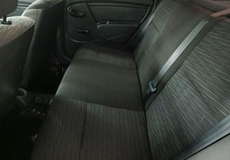 Подержанный автомобиль Renault Logan Sedan 2010 года (12 фото)