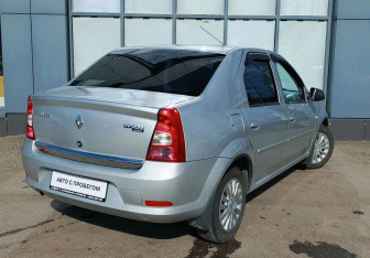 Подержанный автомобиль Renault Logan Sedan 2011 года (4 фото)