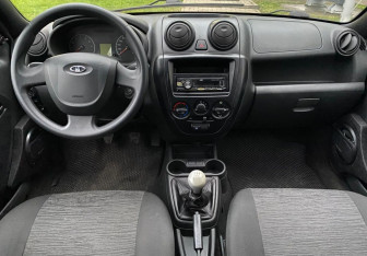 Подержанный автомобиль LADA (ВАЗ) Granta Liftback 2015 года (9 фото)