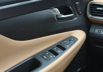 Подержанный автомобиль Hyundai Santa Fe 2021 года (19 фото)